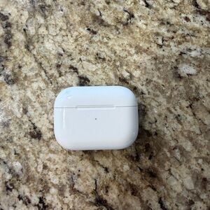 Apple AirPods 3rd Gen – Charging Case + One AirPod